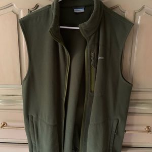 Columbia fleece vest
